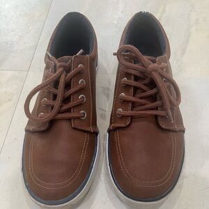 Nautica Boys Brown Dress Shoes sz 2